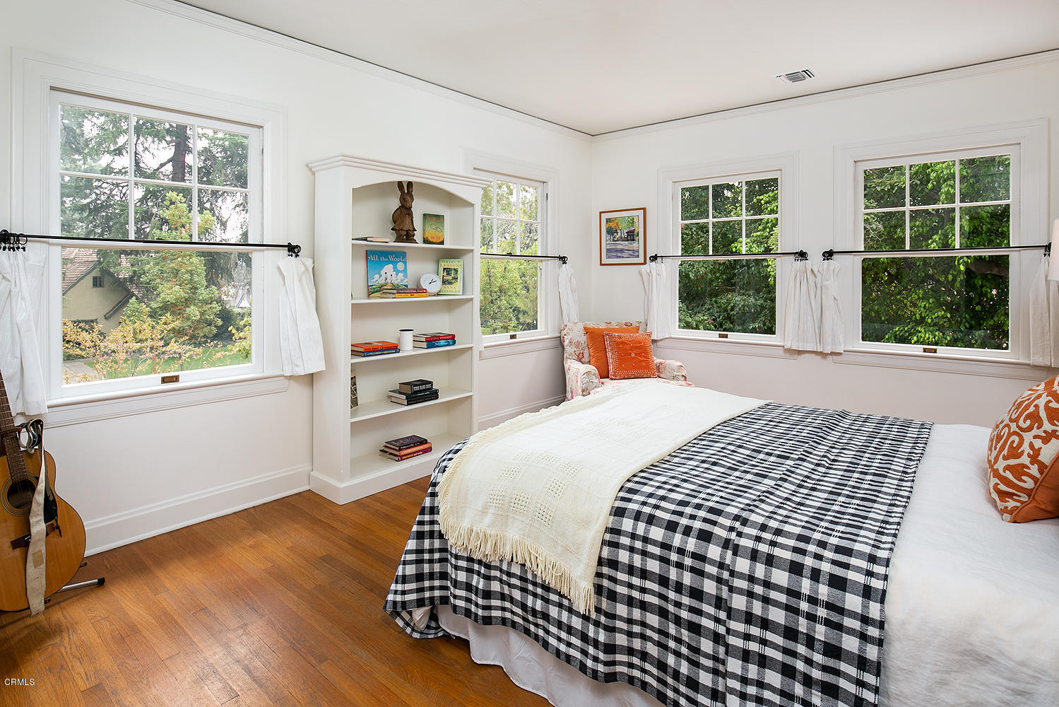 1041 Prospect Boulevard Pasadena, CA 91103 - Photo 32 of 47 a bedroom with a bed and a window