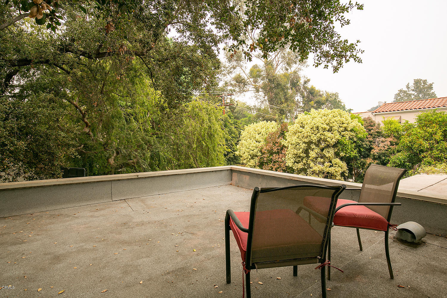 1041 Prospect Boulevard Pasadena, CA 91103 - Photo 35 of 47 a balcony with table and chairs
