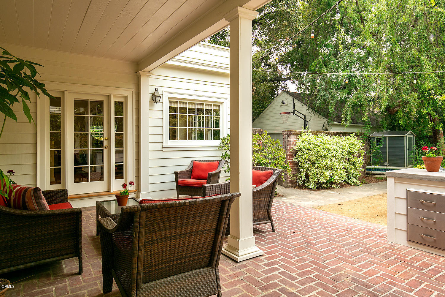 1041 Prospect Boulevard Pasadena, CA 91103 - Photo 37 of 47 a view of a house with sitting area