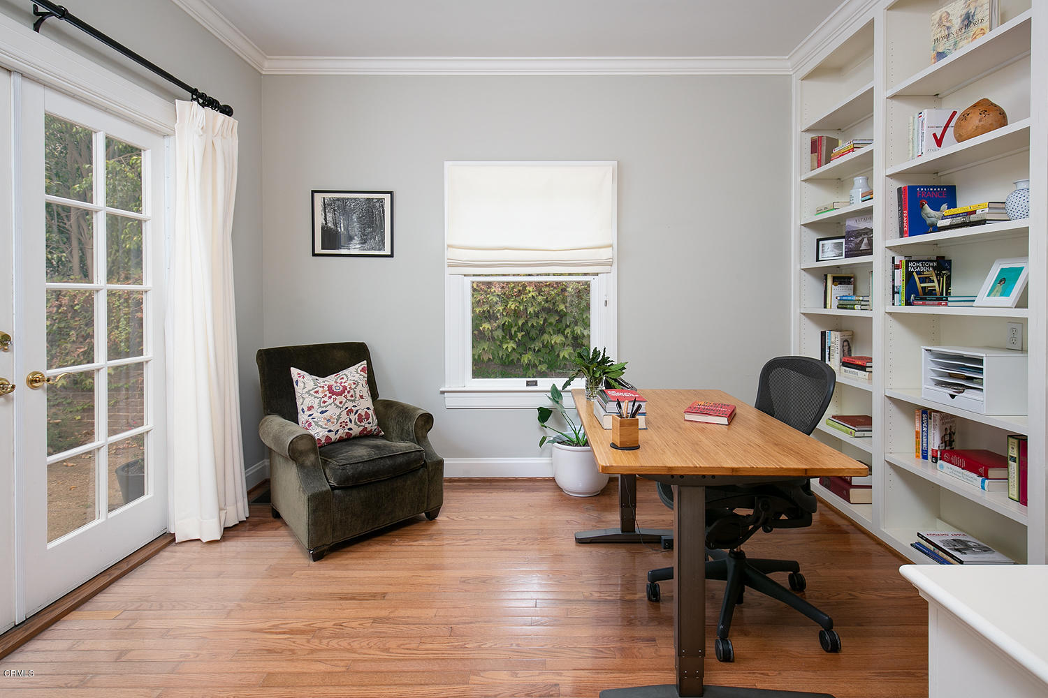 1041 Prospect Boulevard Pasadena, CA 91103 - Photo 8 of 47 a workspace with furniture and a window