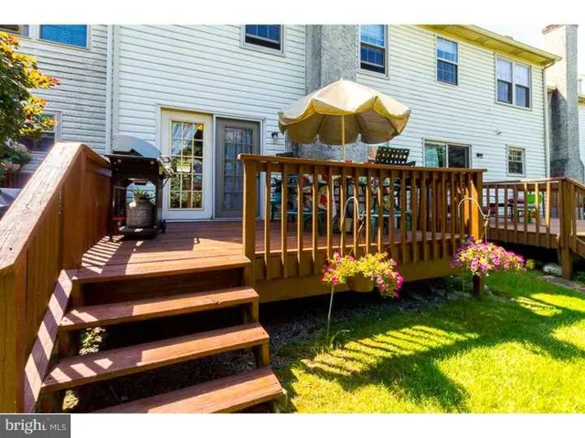 a view of an outdoor space