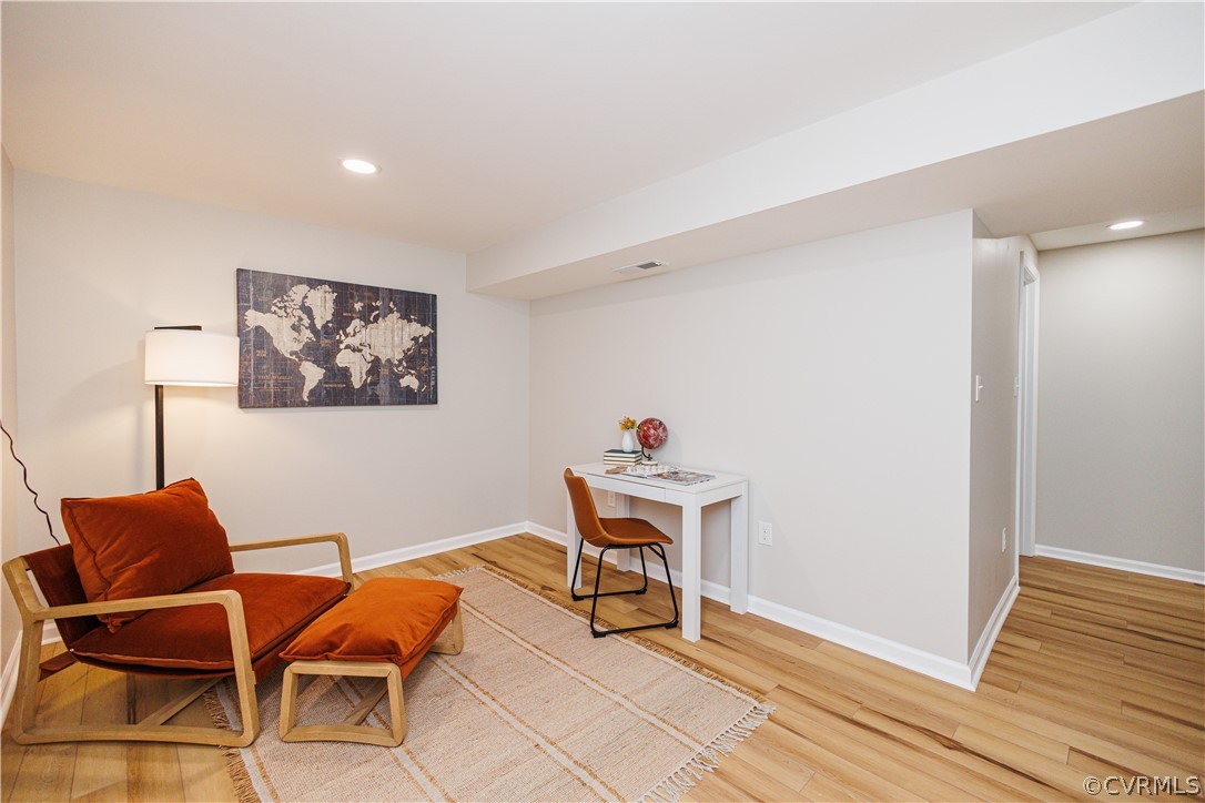 4719 Mill Park Circle Glen Allen, VA 23060 - Photo 27 of 49 a room with furniture and a rug