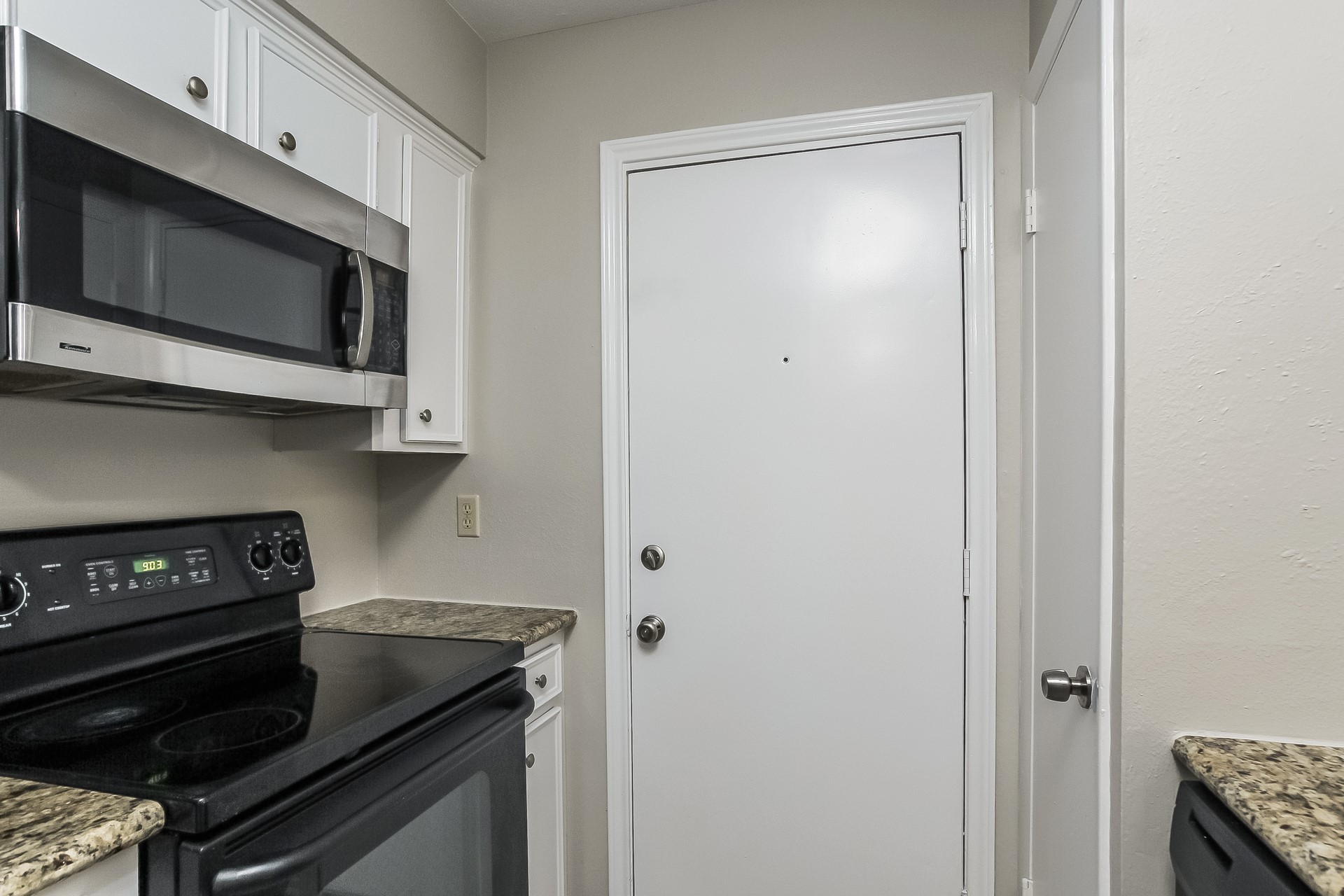 9 West Bigelow Oak Court Spring, TX 77381 - Photo 6 of 15