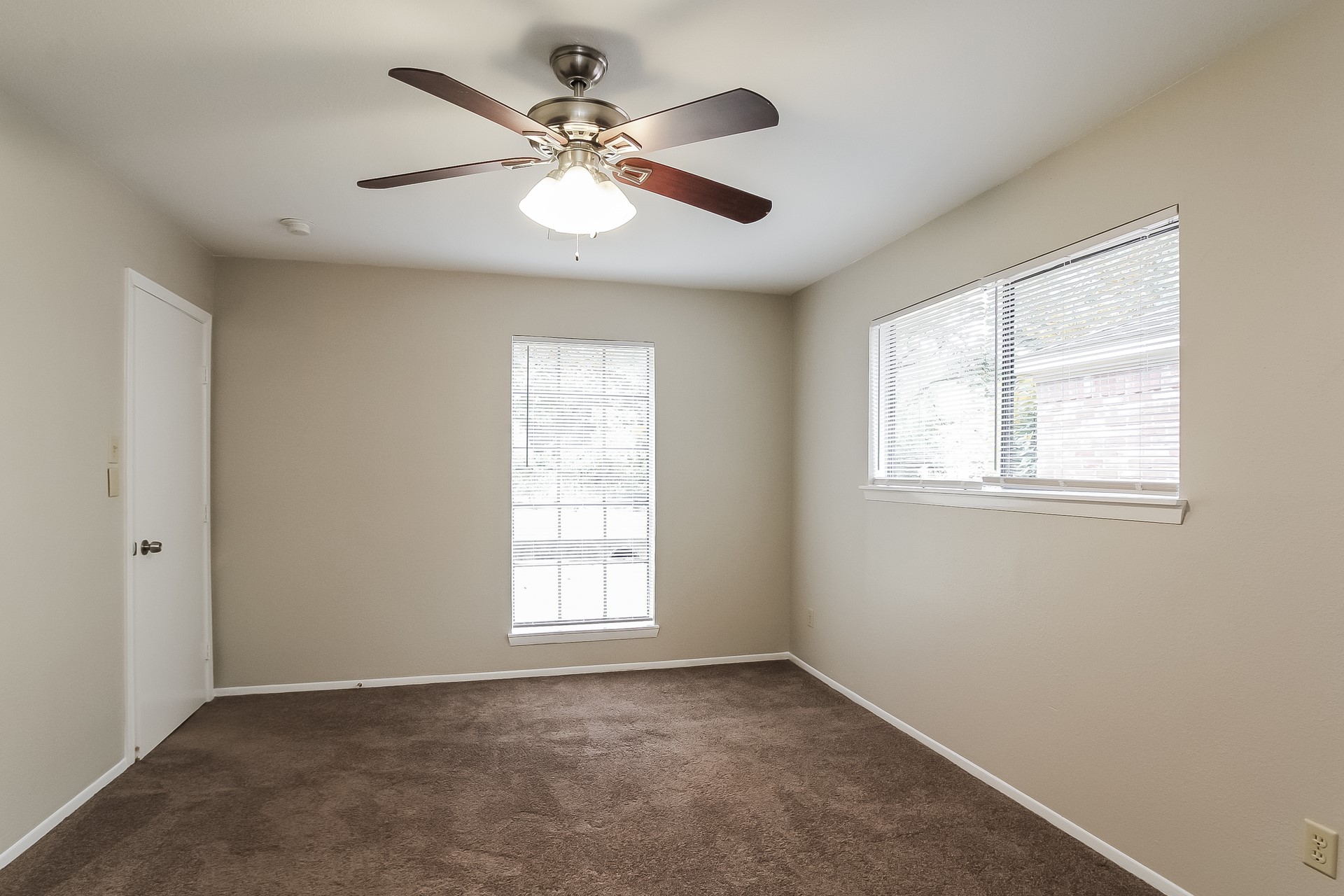 9 West Bigelow Oak Court Spring, TX 77381 - Photo 7 of 15