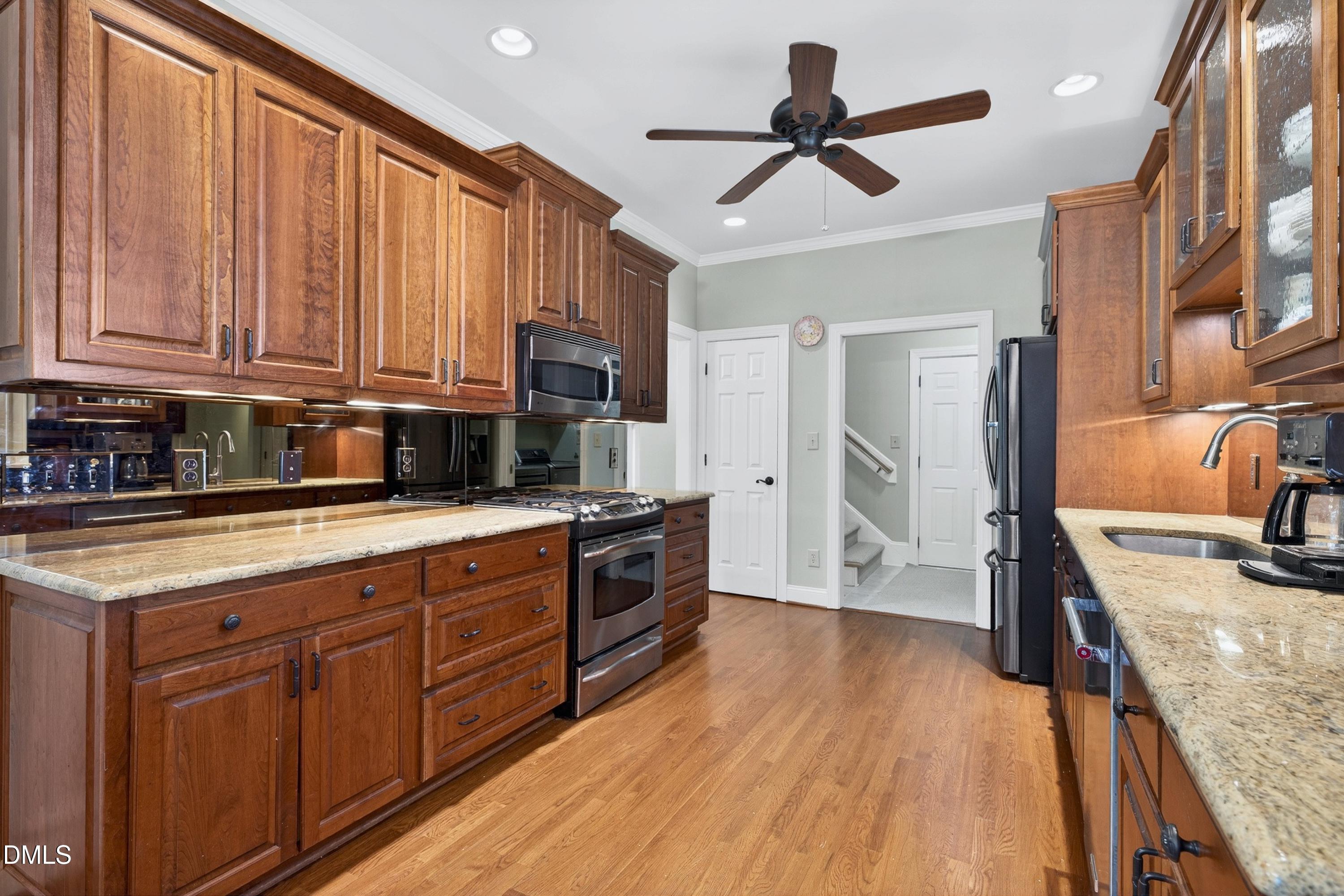 1017 Wedgeland Drive Raleigh, NC 27615 - Photo 16 of 46 WScene-24