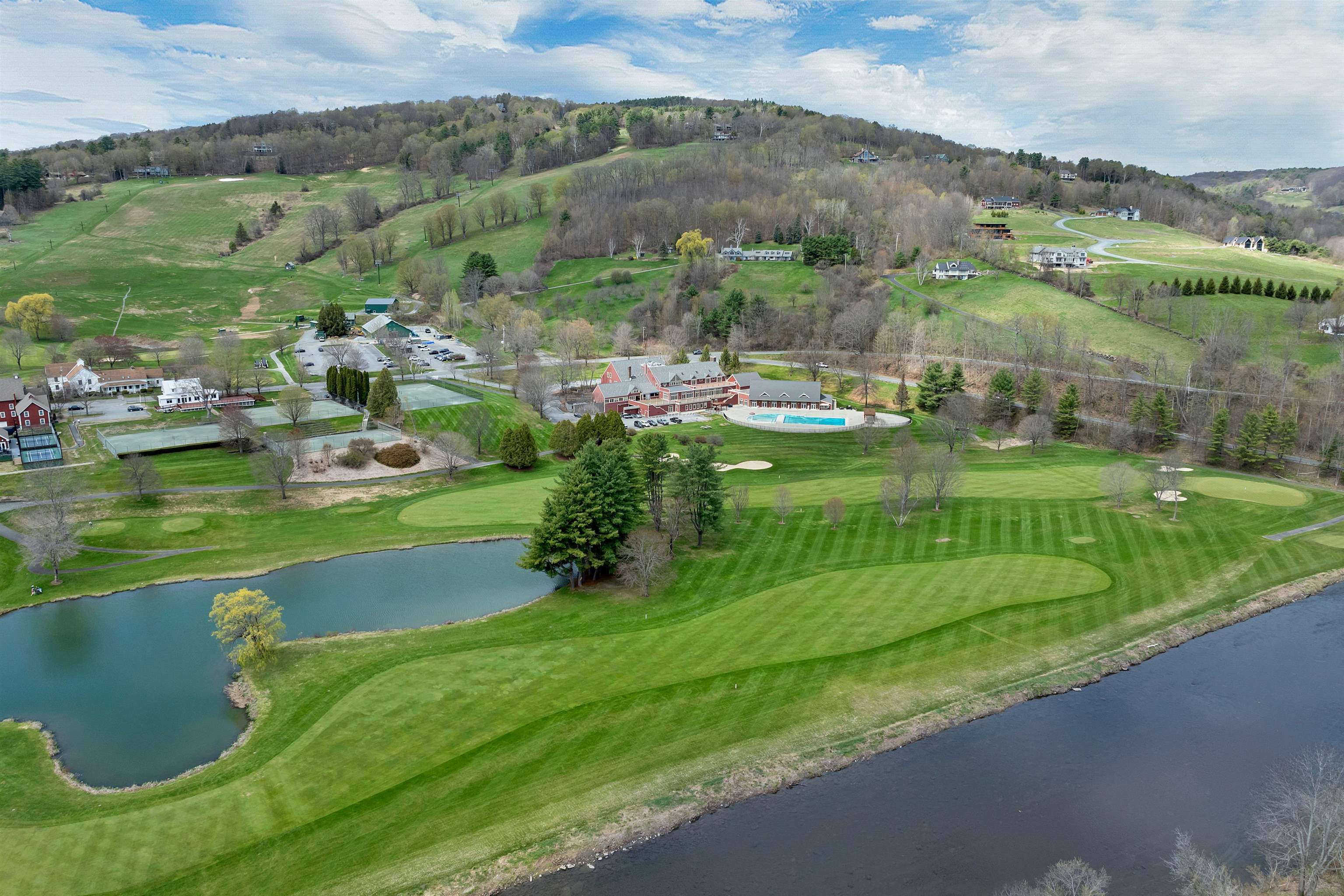 824 Hard Road, Unit A5 Hartford, VT 05059 - Photo 37 of 43