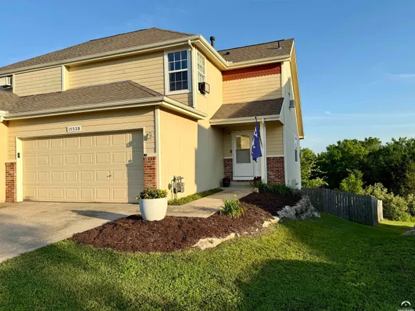 $314,900 | 1532 B Legend Trail Drive, Lawrence, KS 66047