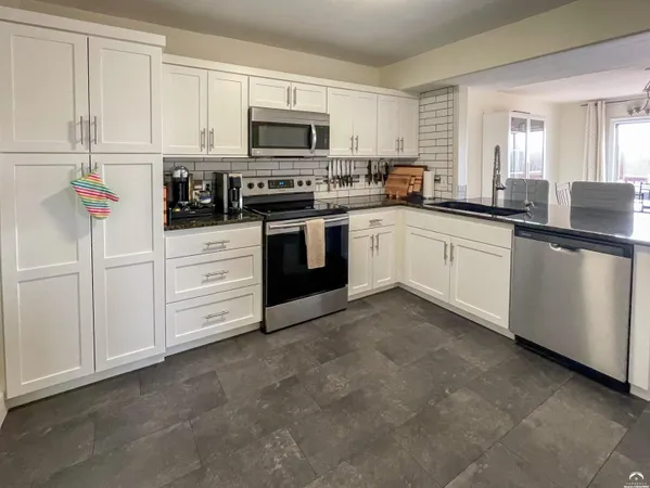 $314,900 | 1532 B Legend Trail Drive, Lawrence, KS 66047