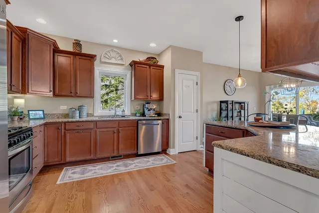 $525,000 | 469 Kelly Avenue, Yorkville, IL 60560