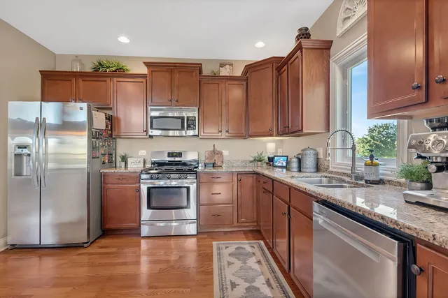 $525,000 | 469 Kelly Avenue, Yorkville, IL 60560