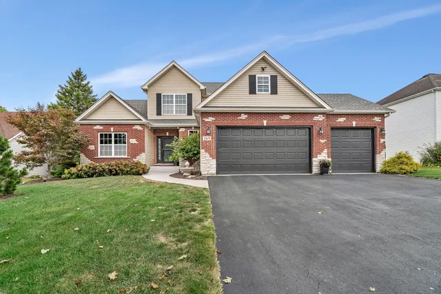 $525,000 | 469 Kelly Avenue, Yorkville, IL 60560