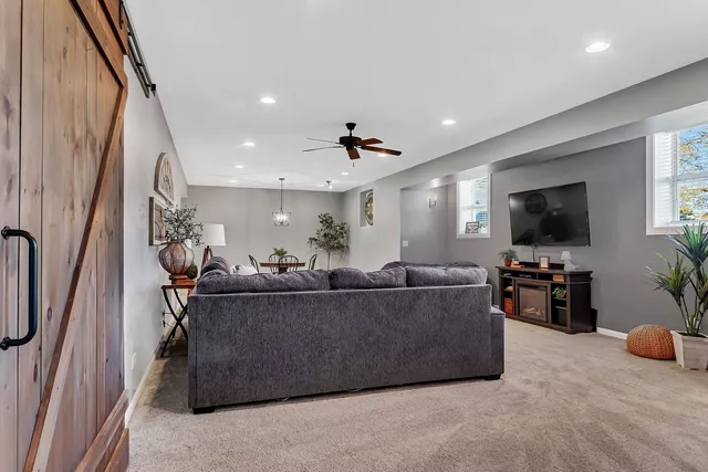 $525,000 | 469 Kelly Avenue, Yorkville, IL 60560