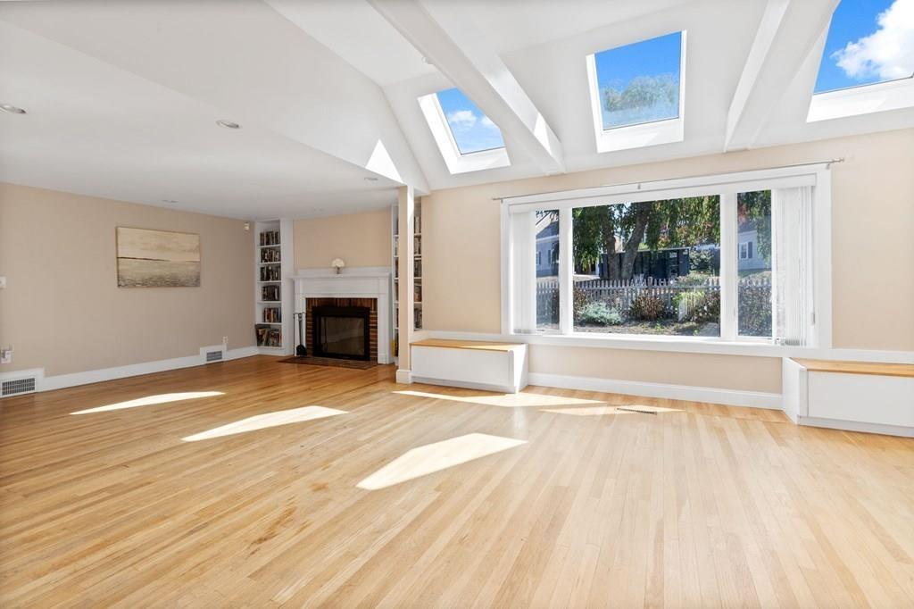 33 Governor Andrew Road Hingham, MA 02043 - Photo 3 of 23 Gallery Image 3