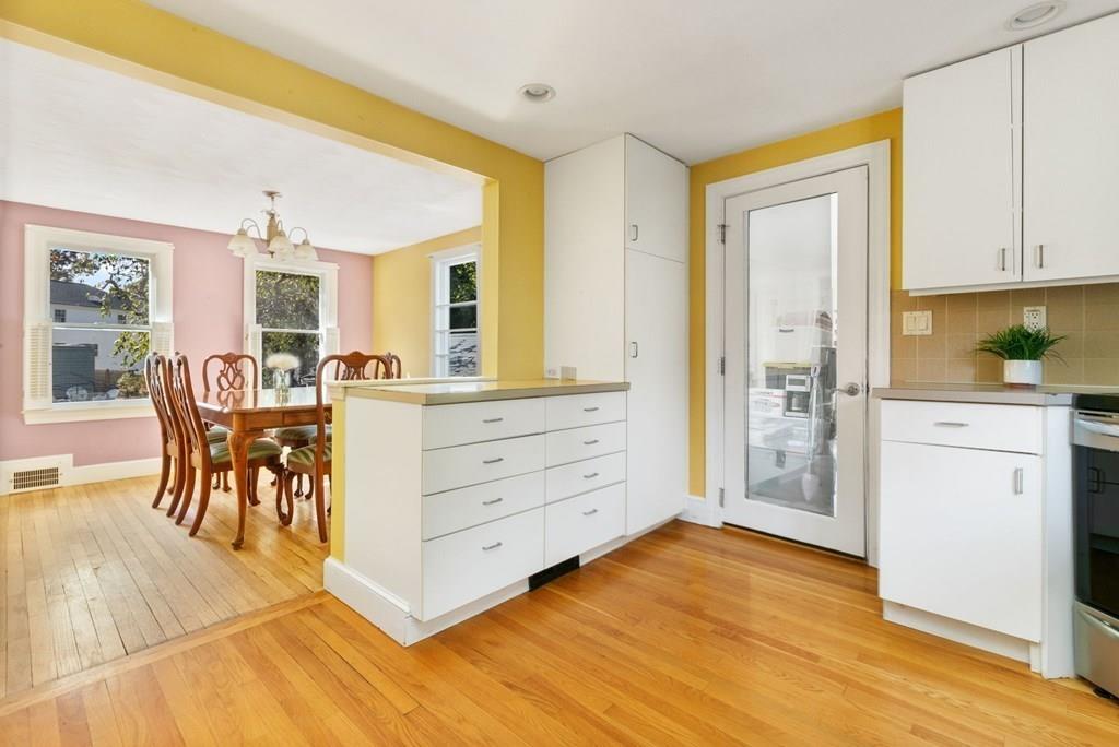 33 Governor Andrew Road Hingham, MA 02043 - Photo 8 of 23 Gallery Image 8