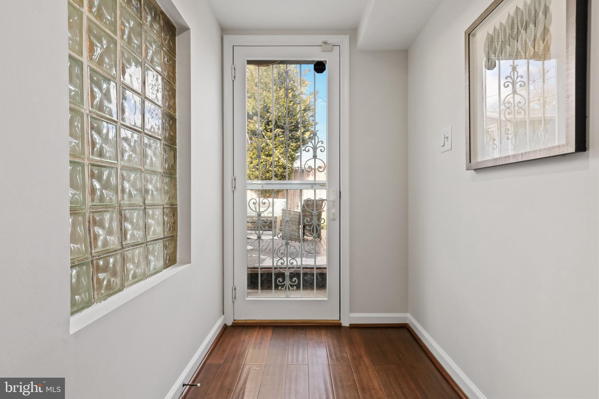 481 Ridge Street Northwest Washington, DC 20001 - Photo 19 of 33