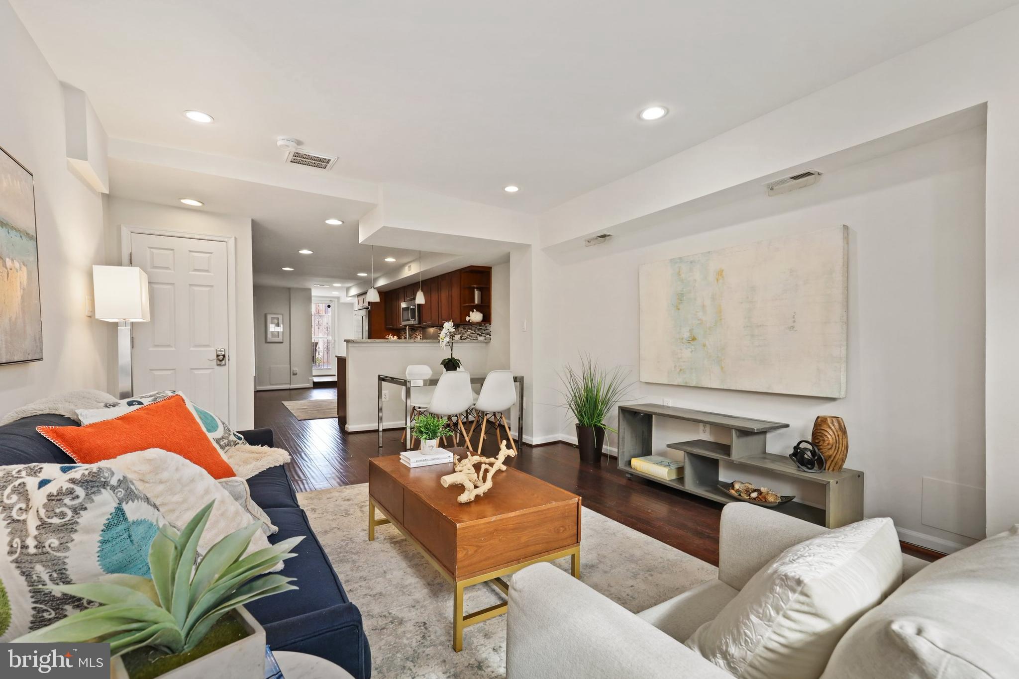 481 Ridge Street Northwest Washington, DC 20001 - Photo 6 of 33