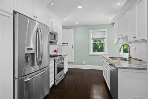$989,000 | 367 Old Mamaroneck Road, White Plains, NY 10605