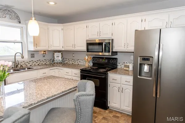 $335,000 | 1525 Prehistoric Hill Drive, Imperial, MO 63052