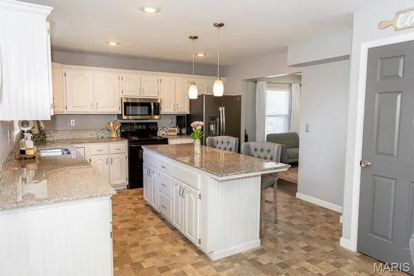 $335,000 | 1525 Prehistoric Hill Drive, Imperial, MO 63052
