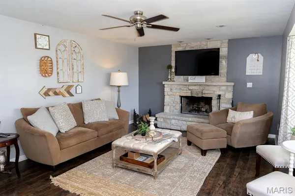 $335,000 | 1525 Prehistoric Hill Drive, Imperial, MO 63052
