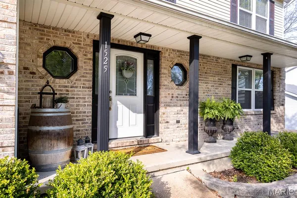 $335,000 | 1525 Prehistoric Hill Drive, Imperial, MO 63052