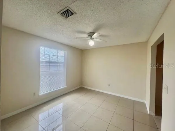 $1,250 | 4002 Versailles Drive, Unit 4002C, Orlando, FL 32808