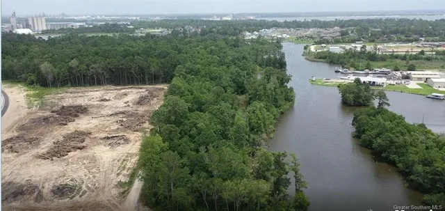 $1,200,000 | 0 Area 4 Off Contraband Pkwy Lake, Lake Charles, LA 70601