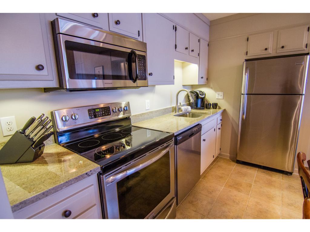 695 East Mountain Road, Unit F7 Killington, VT 05751 - Photo 8 of 26 Gallery Image 8