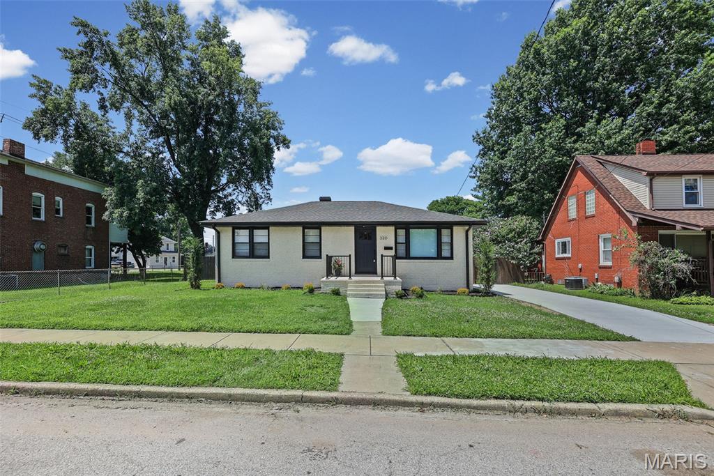 320 South Main Street Wood River, IL 62095 - Photo 2 of 26