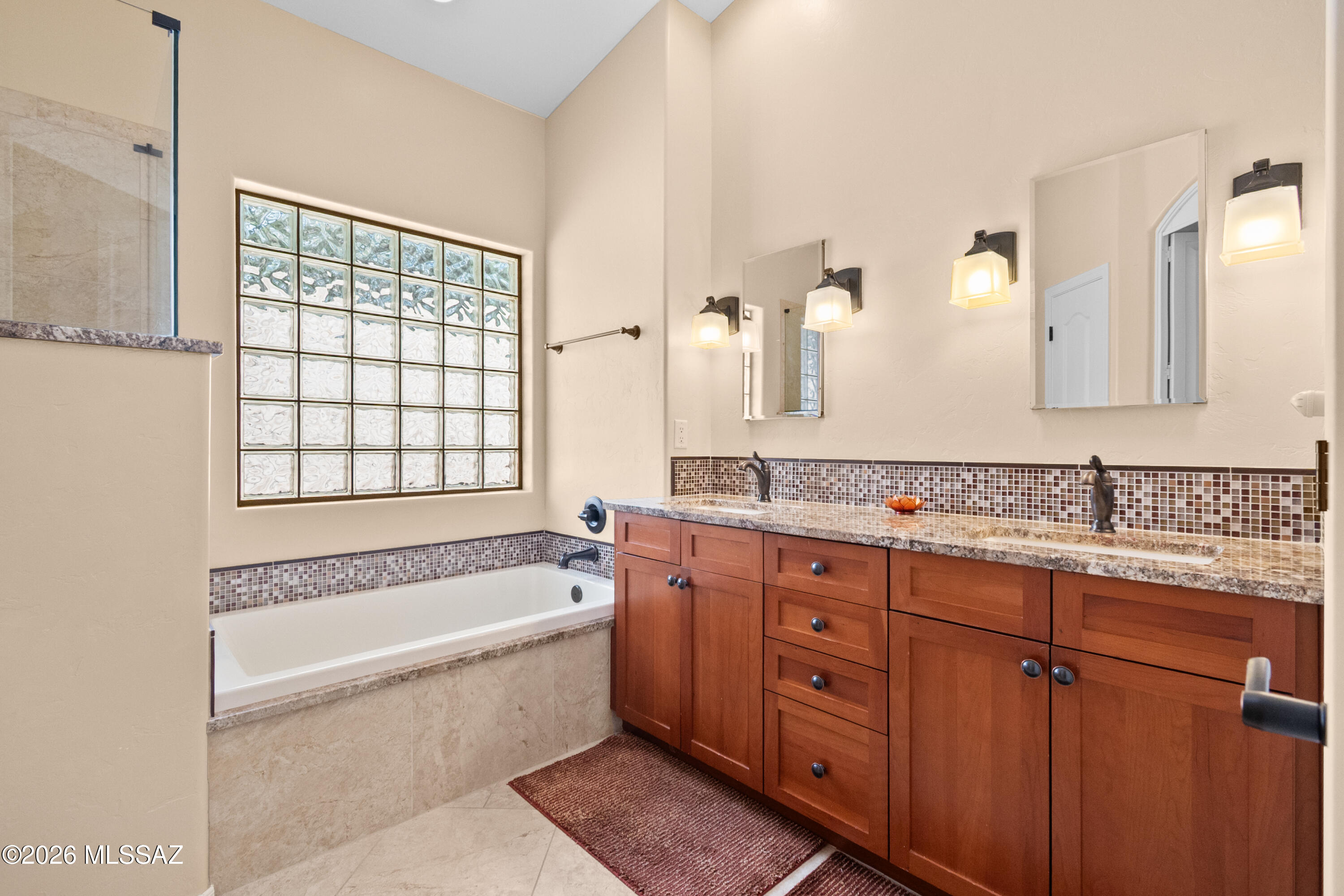 5305 Spring View Drive Tucson, AZ 85749 - Photo 18 of 41 Interior 27