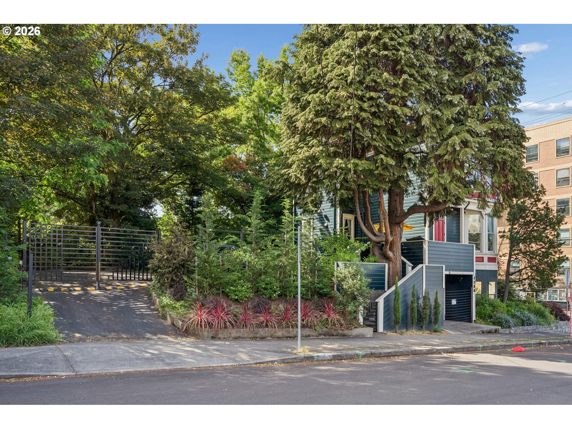 1708 Southwest Columbia Street Portland, OR 97201 - Photo 4 of 48