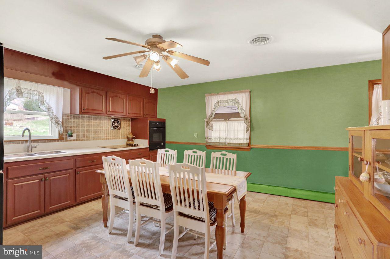 54 Grandview Road Hummelstown, PA 17036 - Photo 3 of 31 Gallery Image 3