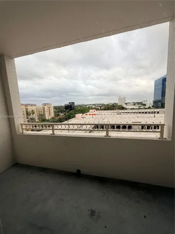 $2,600 | 511 Southeast 5th Avenue, Unit 806, Fort Lauderdale, FL 33301