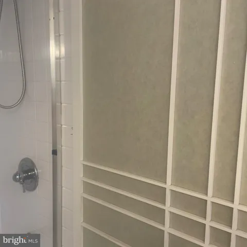 $1,900 | 5225 Pooks Hill Road, Unit 703N, Bethesda, MD 20814