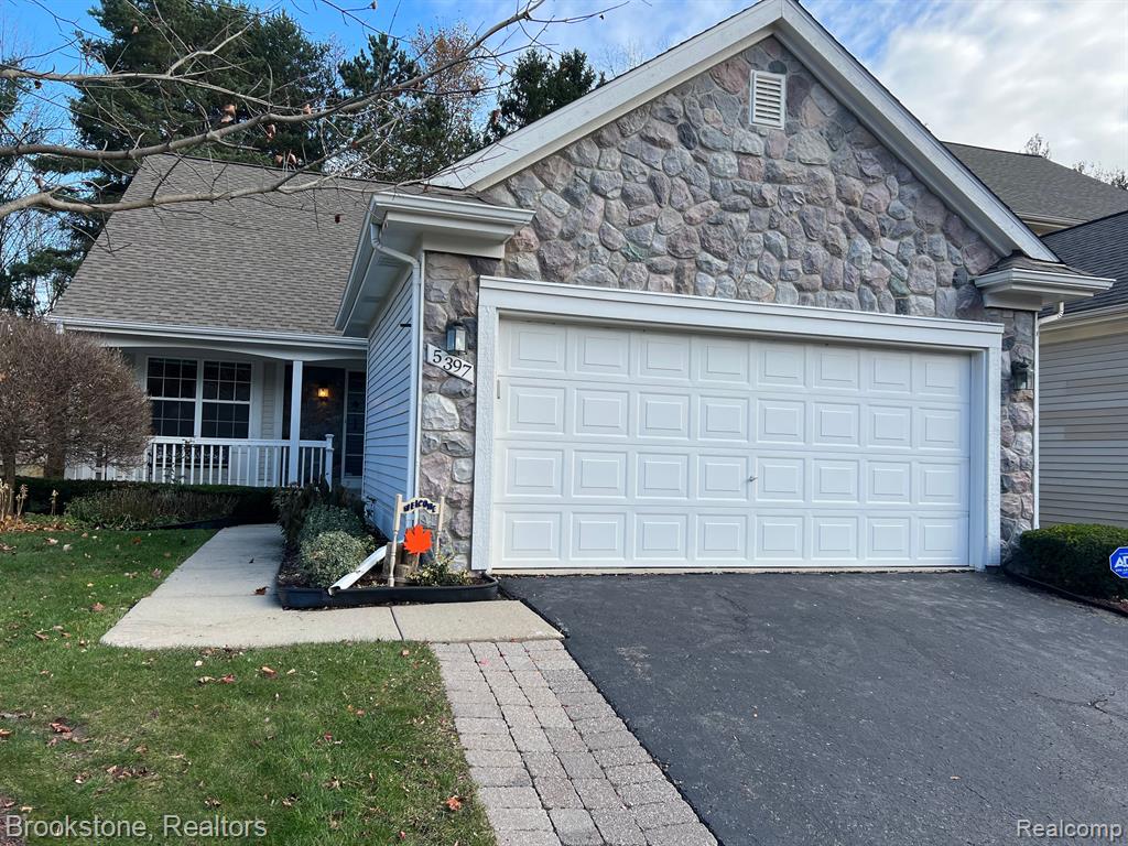 5397 Forest Ridge Drive, Unit 2 Clarkston, MI 48346 - Photo 6 of 44
