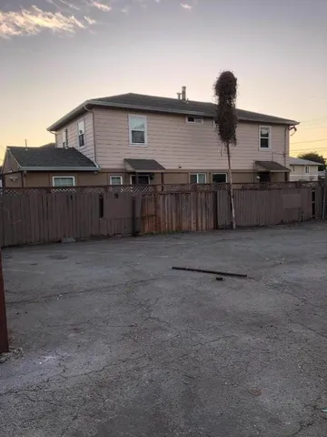 $1,099,000 | 5325 San Pablo Avenue, Oakland, CA 94608