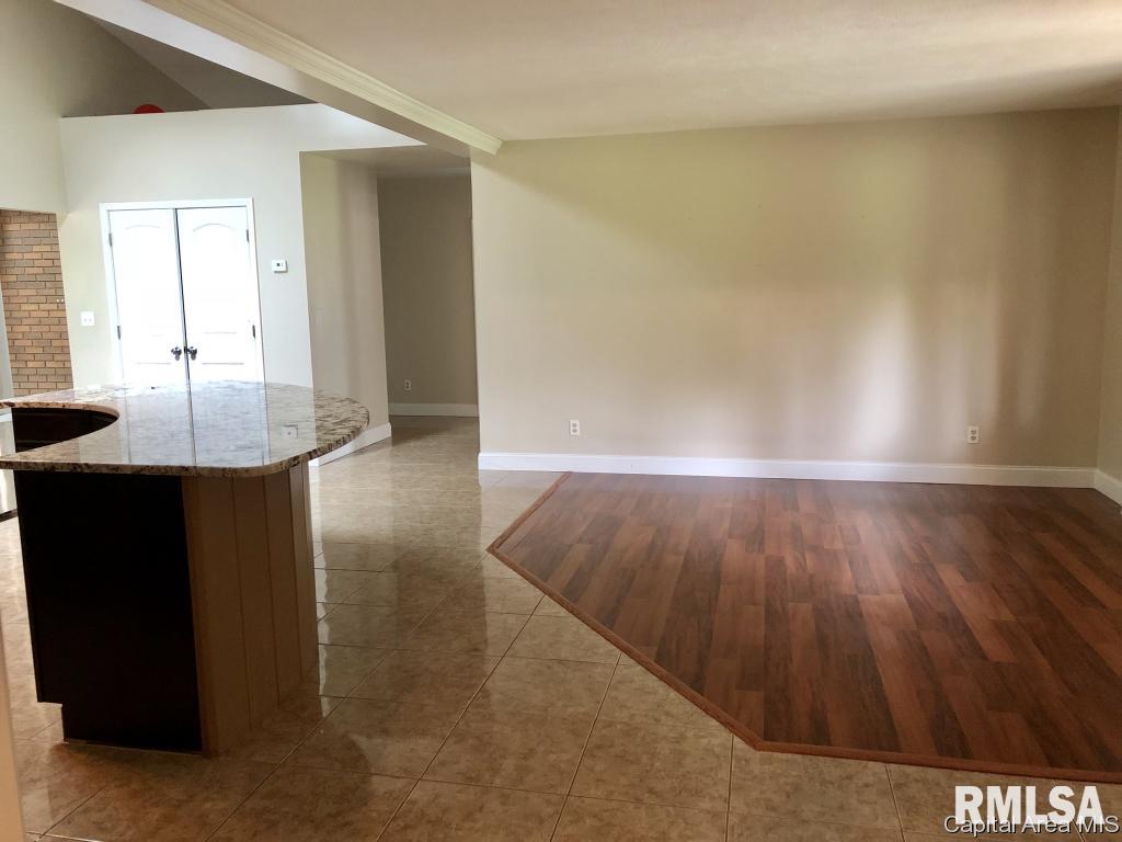 487 North Koke Mill Road Springfield, IL 62711 - Photo 6 of 19