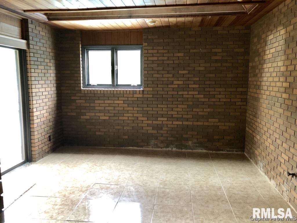 487 North Koke Mill Road Springfield, IL 62711 - Photo 8 of 19