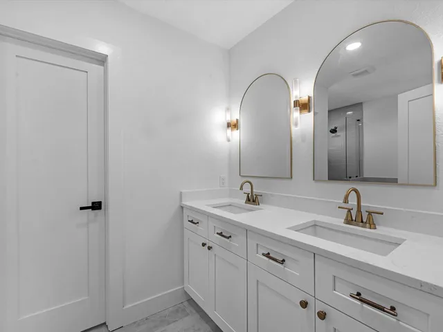 $725,000 | 3209 Binz Street, Houston, TX 77004