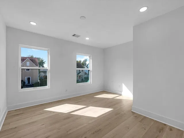 $725,000 | 3209 Binz Street, Houston, TX 77004