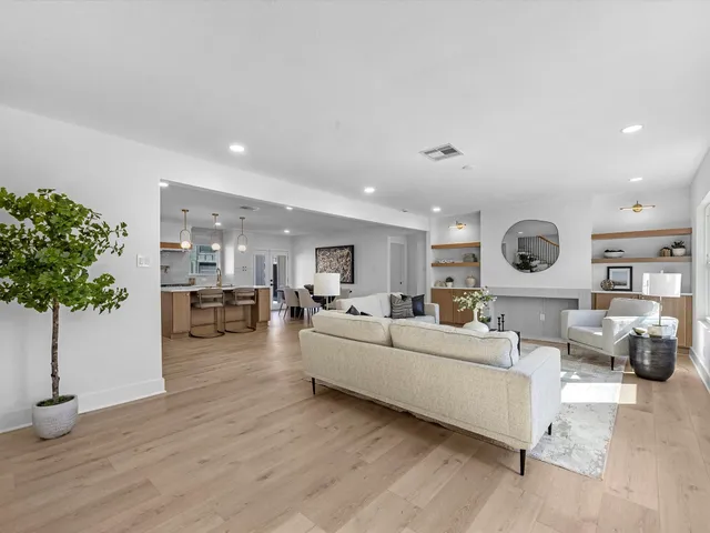 $725,000 | 3209 Binz Street, Houston, TX 77004