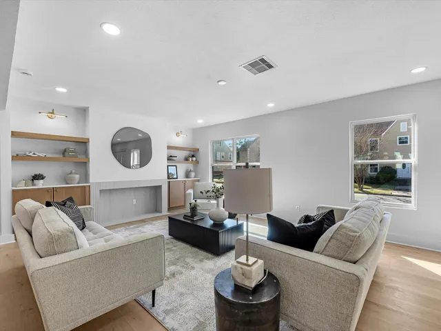 $725,000 | 3209 Binz Street, Houston, TX 77004