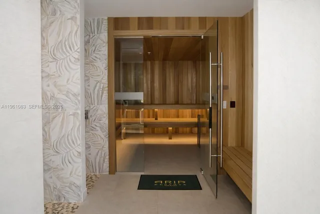 $18,000 | 700 Northeast 24th Street, Unit 4301, Miami, FL 33137