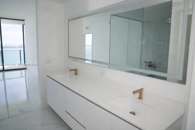 $18,000 | 700 Northeast 24th Street, Unit 4301, Miami, FL 33137