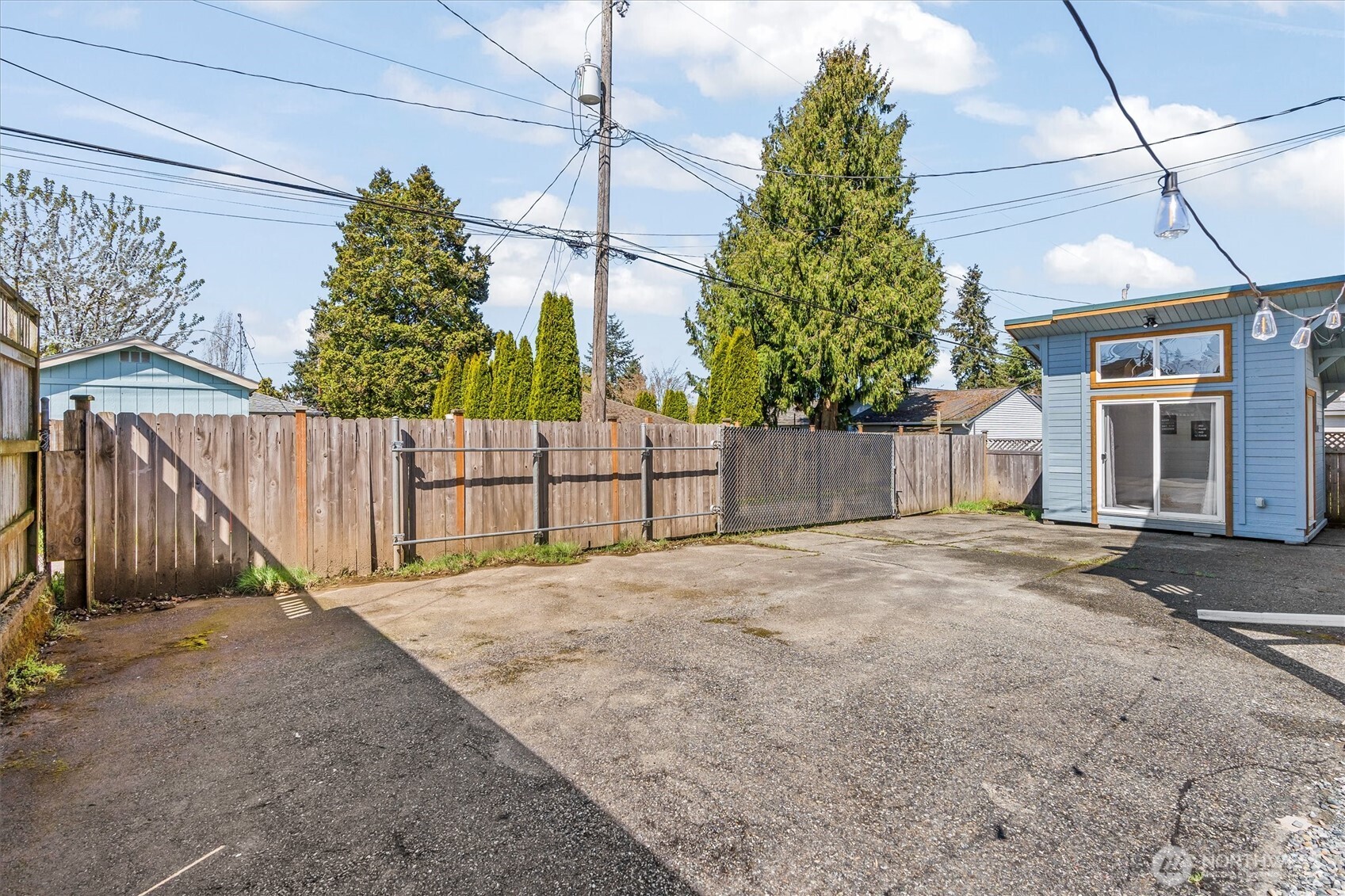 8109 15th Avenue Southwest Seattle, WA 98106 - Photo 31 of 39 a view of a backyard