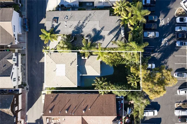 a picture of a table with chairs