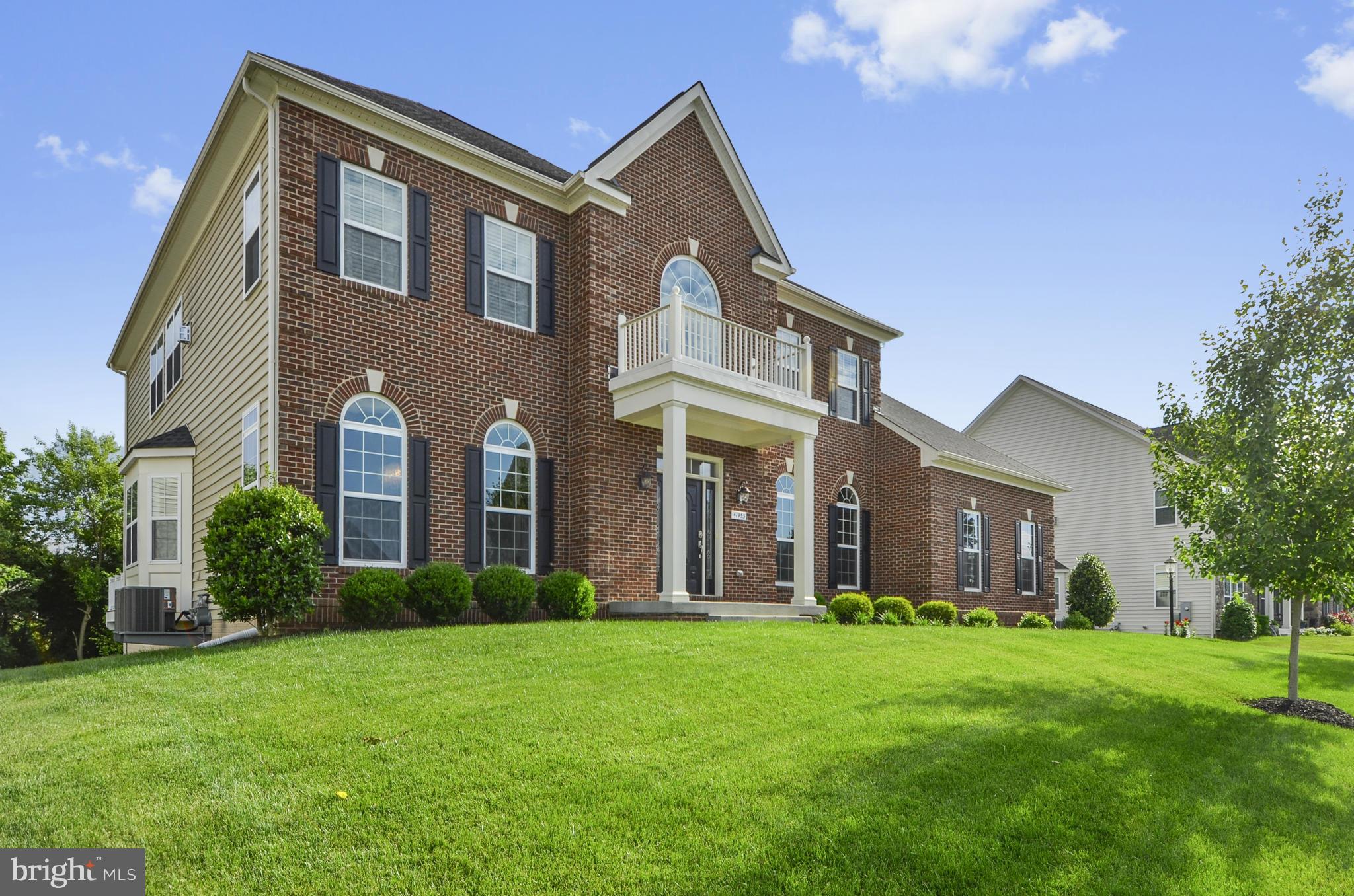 41953 Riding Mill Place Ashburn, VA 20148 - Photo 1 of 30 Exterior (Front)