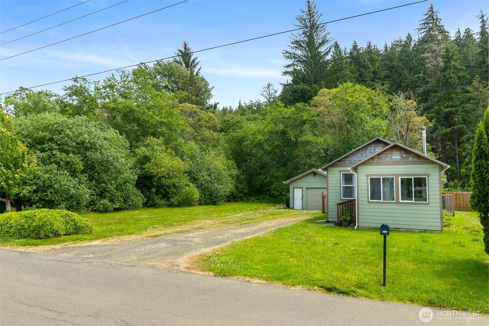214 Endresen Road Hoquiam, WA 98550 - Photo 4 of 32 Gallery Image 4