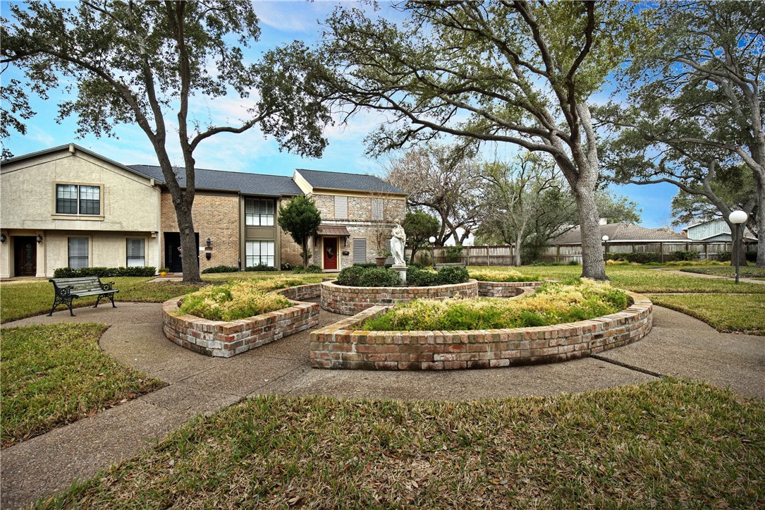 136 Lake Shore Drive Corpus Christi, TX 78413 - Photo 3 of 36