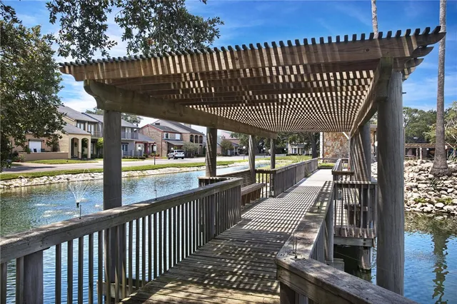 $279,000 | 136 Lake Shore Drive, Corpus Christi, TX 78413